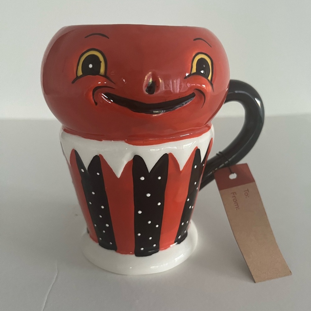 PUMPKIN MUG BY JOHANNA PARK